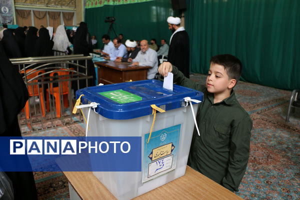 حضور نوجوانان قمی در انتخابات ریاست جمهوری -2