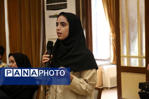 نشست روح الله رشیدی عضو شورای شهر تبریز با اصحاب رسانه