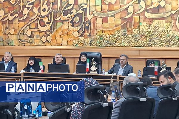 آموزش خانواده مهمترین راه حل در تربیت دانش‌آموزان