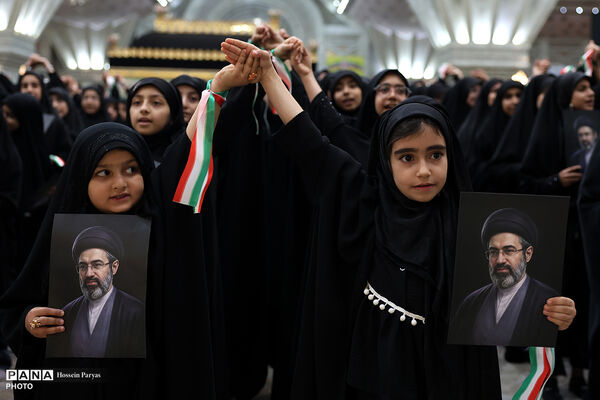 برگزاری همایش بزرگ جمع‌خوانی دانش‌آموزان با اجرای سرود و نوحه حماسی «باید برخاست»
