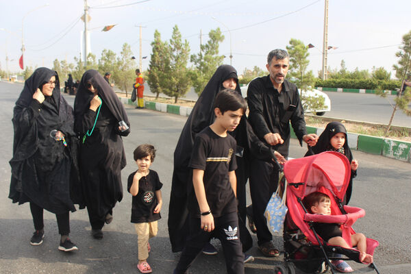 پیاده‌روی خانوادگی جاماندگان اربعین حسینی(ع) در قم