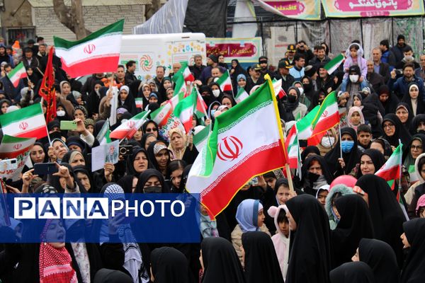 حماسه حضور مردم قروه در راهپیمایی ۲۲ بهمن؛ تجلی وحدت و وفاداری به انقلاب