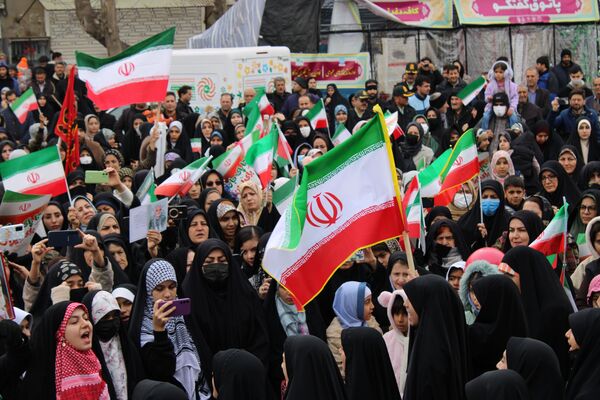 حماسه حضور مردم قروه در راهپیمایی ۲۲ بهمن؛ تجلی وحدت و وفاداری به انقلاب