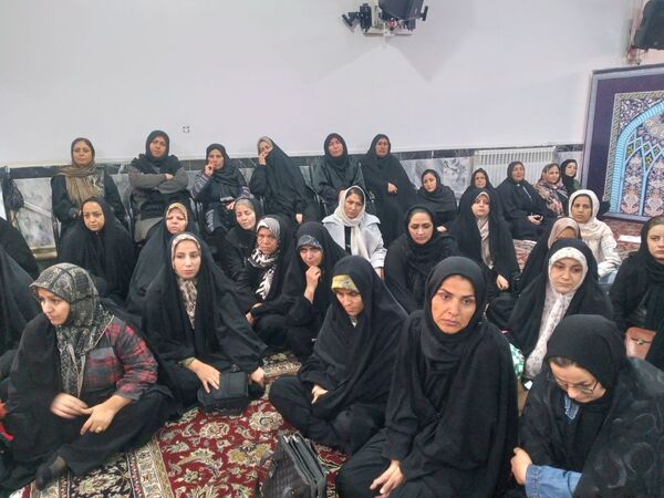 جلسه آموزش خانواده در دبیرستان دخترانه شهر آرا ۲