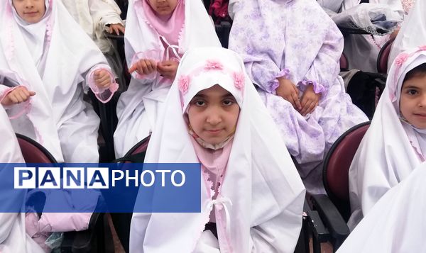 جشن عبادت در دبستان دخترانه تکتم