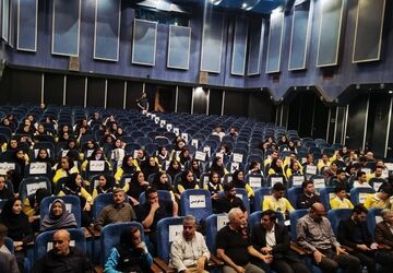 سمینار دانش افزایی و باز آموزی قوانین و مقررات داوری والیبال در شهرستان الیگودرز 