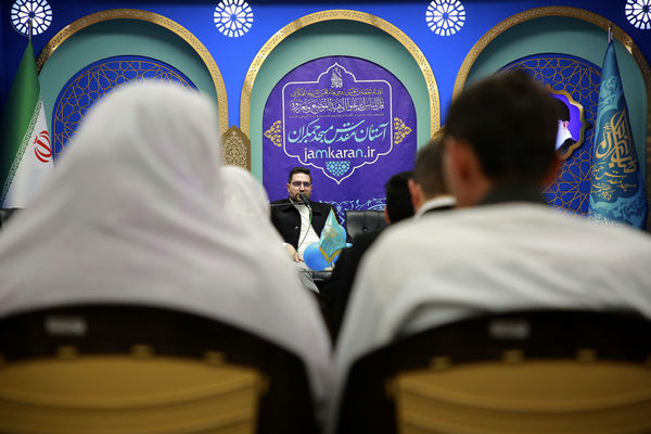 مراسم جشن ازدواج به‌مناسبت نیمه شعبان در مسجد جمکران