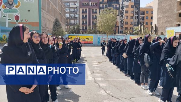 برگزاری «جشن جوانه‌ها» در مدرسه شهدای شهرداری ناحیه ۲ کرج