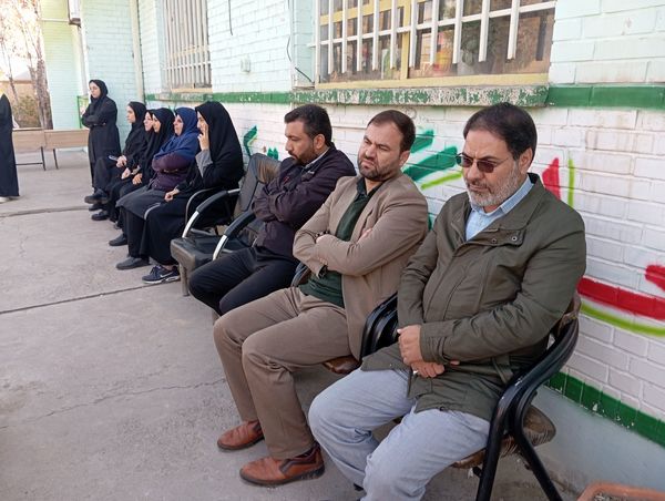 بزرگداشت هفته بسیج در دبیرستان حاج تقی نجفی نیشابور 