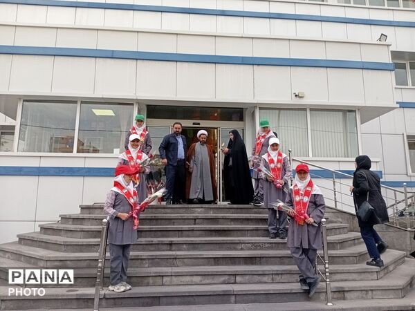 آیین سپاس معلم در ناحیه ۳ تبریز 
