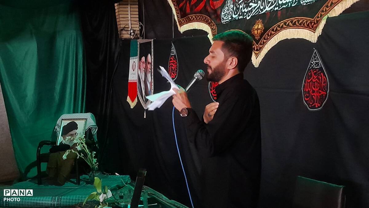 حضور پرشور مردم درگزین در مراسم گرامیداشت رهبر شهید