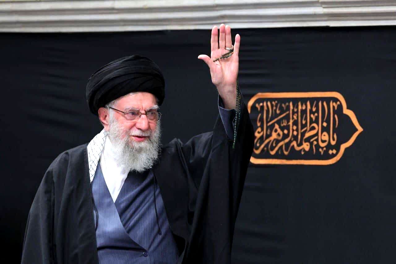 بابای بزرگ، کجایی؟؛ صدای دلِ یک پسربچه ۷ ساله برای رهبر شهید