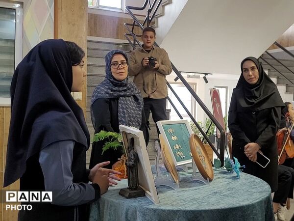 افتتاحیه سیزدهمین دوره جشنواره نوجوان خوارزمی در دبیرستان مصلی نژاد حضرت زهرا(س) ناحیه ۳ 
