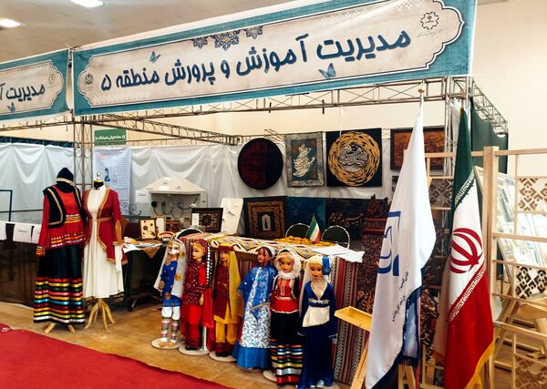 حضور پررنگ هنرستان‌های منطقه پنج تهران در نمایشگاه کارنمای تحول هنرستان‌های شهر تهران