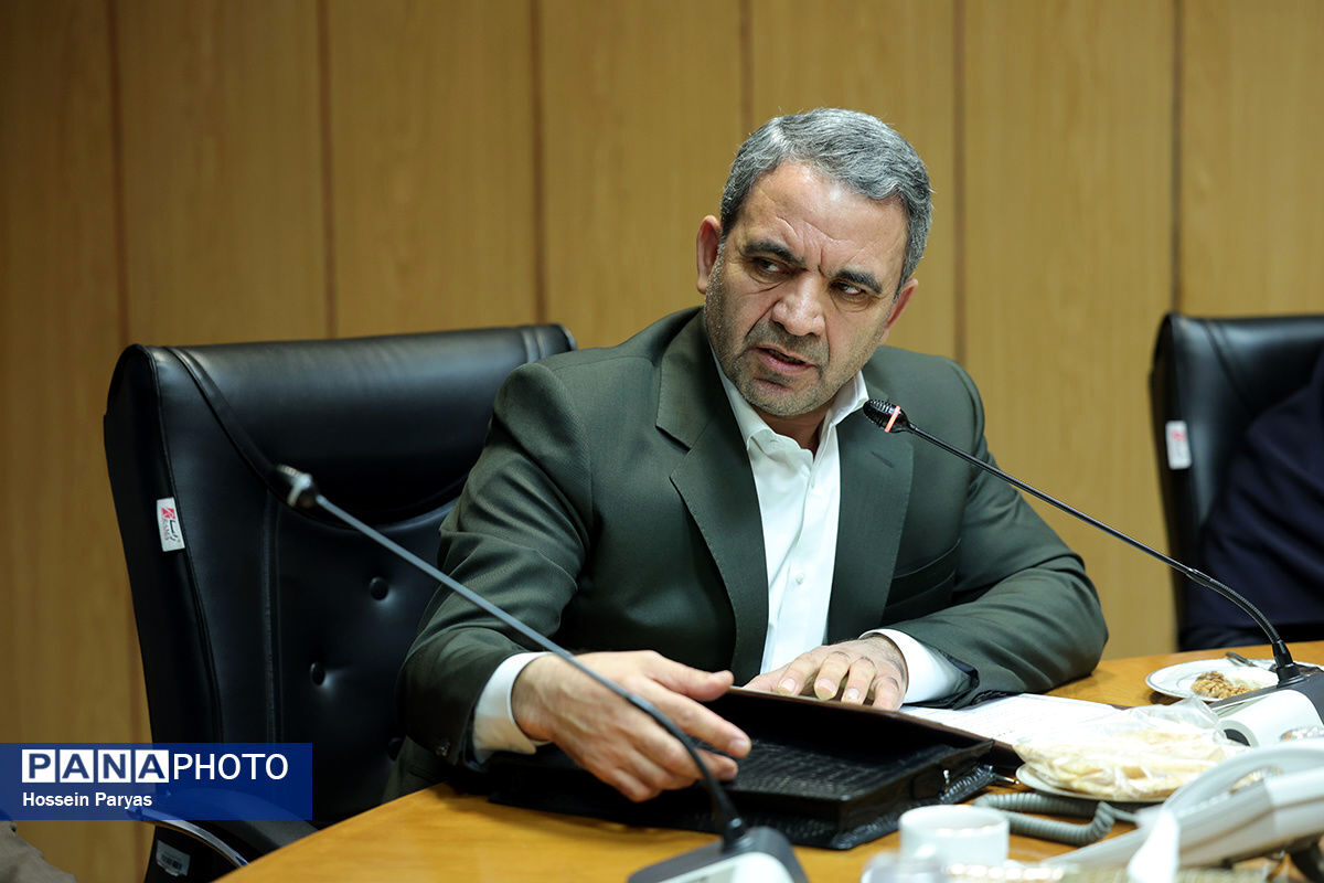 جزئیات ساماندهی حقوق و مزایای معلمان مدارس غیردولتی؛ ۳۰ ساعت تدریس ملاک عمل است