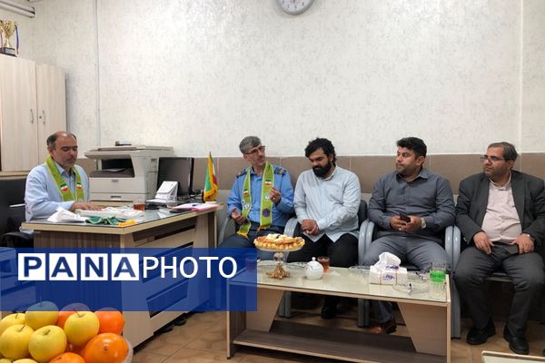 بازدید کشوری از دانش‌آموزان پیشتاز دبستان فولادفر ناحیه دو شهرری 