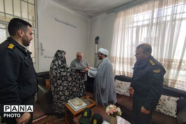 تقدیر فرماندهان ارشد نظامی از صبر خانواده‌های شهدا در آستانه ماه مهمانی خدا