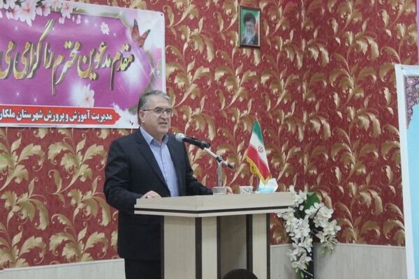 آیین تجلیل از پیشکسوتان فرهنگی ملکان 