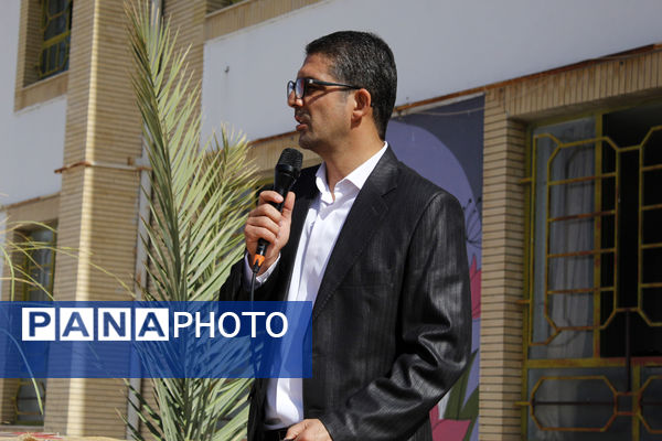 گرامیداشت هفته دفاع مقدس در دبیرستان شریعتی جاجرم