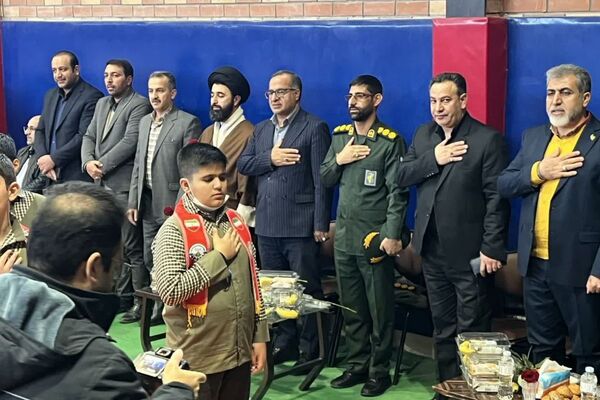 حضور سه‌گانه فرماندار، امام جمعه و مدیر آموزش‌و‌پرورش در همایش یاوران انقلاب فیروزکوه