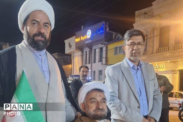 طنین حضور مردمی در فیروزکوه؛ میدان معلم میزبان میز خدمت و مطالبه‌گری شهروندان