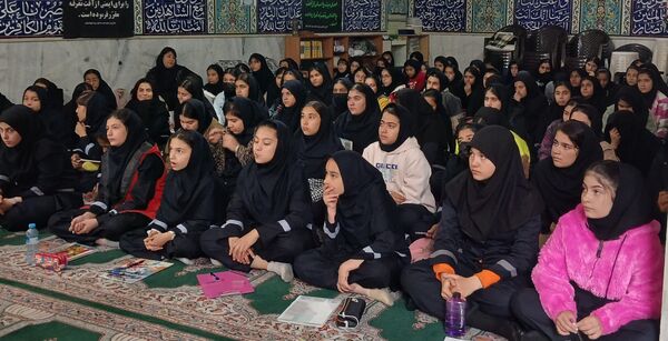 برگزاری طرح آگاهی‌های حقوقی و زنگ پیشگیری در دبیرستان شهید شهلایی ناحیه 3 کرج 