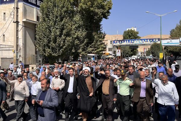 نمازجمعه و راهپیمایی در اسلام آباد غرب
