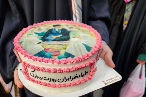 حمایت عاطفی از دختران، وظیفه انسانی و تربیتی جامعه فرهنگی است