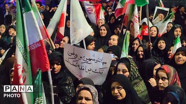 بیعت مردم نیشابور با سومین رهبر انقلاب اسلامی و اعلام بیزاری از دشمنان وطن