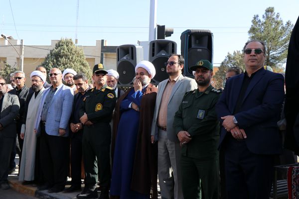 برپایی غرفه سازمان دانش‌آموزی دلیجان در راهپیمایی روز دانش‌آموز