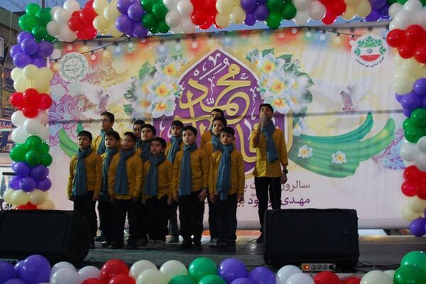 جشن خیابانی نیمه شعبان در شهر قیامدشت 