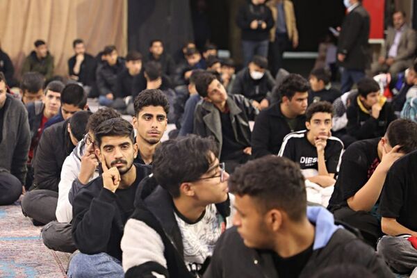 مراسم عزاداری هیئت‌های دانش‌آموزی مدارس پیشوا به مناسبت شهادت امامزاده جعفر(ع) در حرم مطهر آن حضرت