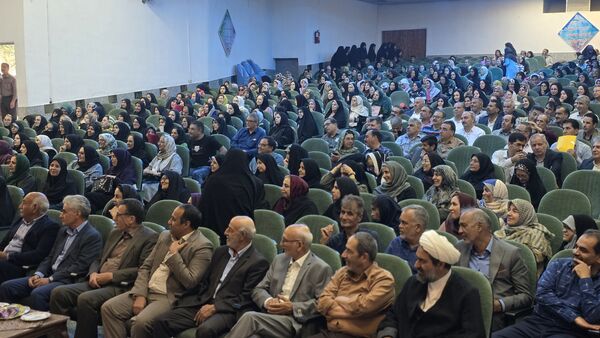 همایش تجلیل از فرهنگیان بازنشسته ناحیه۴ اصفهان در اردوگاه شهید بهشتی اصفهان