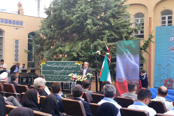 بوی ماه مهر در مدارس آذربایجان‌شرقی