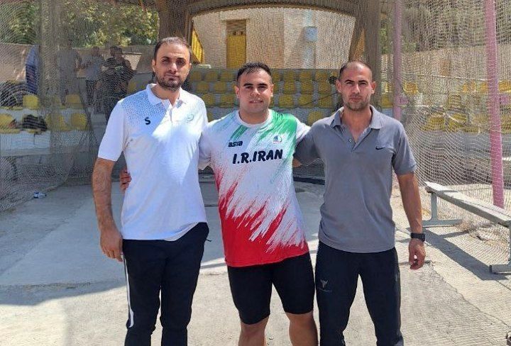 امیررضا آهنین مرام از تبریز، قهرمان پرتاب چکش ایران شد