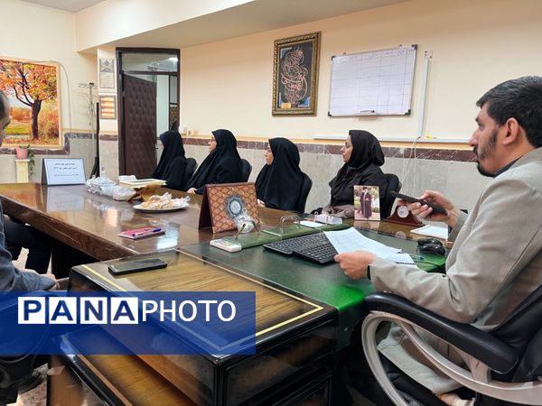 جلسه توانمندی سازی پذیرفته شدگان آزمون کیفیت بخشی سال 1403 در شهرستان قدس