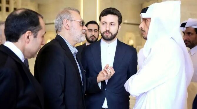 دیدار و گفت‌وگوی علی لاریجانی با وزیر خارجه‌ قطر