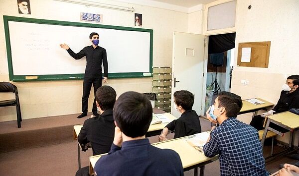 کلاس‌های متفاوت، رمز موفقیت معلمانی با روش‌های تدریس نو و خلاقانه است