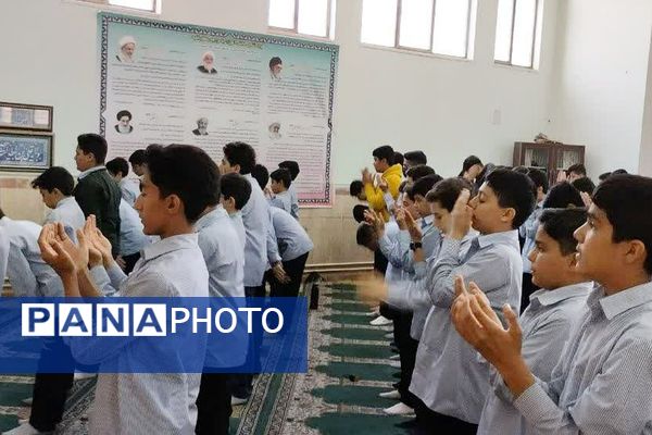 طنین «یا فاطمه(س)» در مدرسه شهید چمران