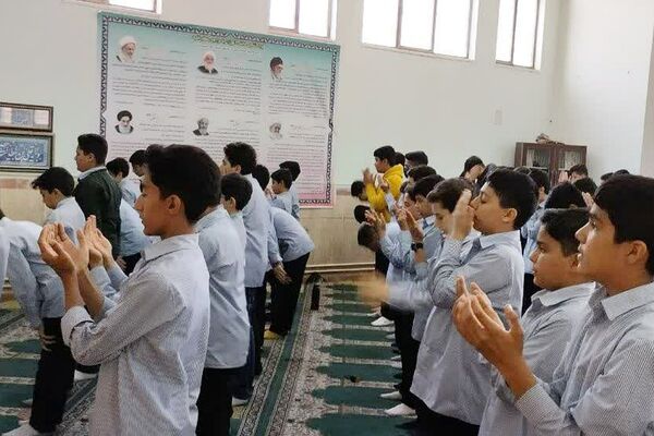 طنین «یا فاطمه(س)» در مدرسه شهید چمران