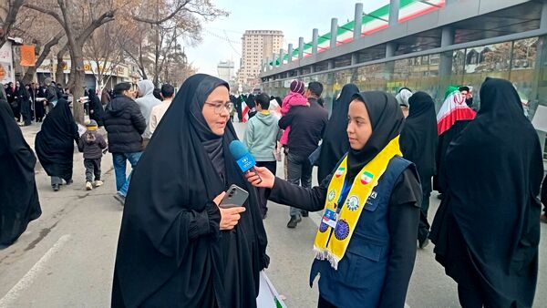 حضور پر شور مردم مشهد در راهپیمایی ۲۲ بهمن