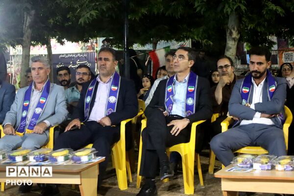 سازمان دانش آموزی میزبان دانش‌آموزان در غرفه با انرژی ها