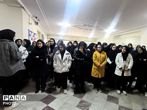 تقدیر از مهندسان آینده در دبیرستان فدک