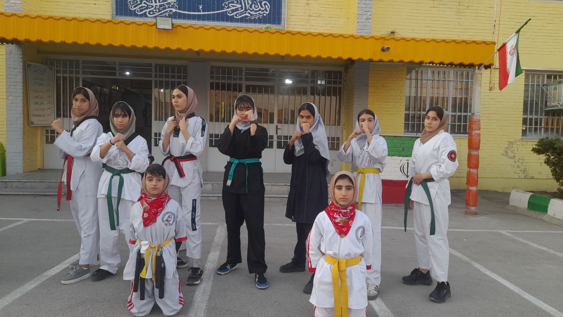 المپیاد ورزشی درون مدرسه ای در دبیرستان نورالهدی ناحیه ۷ مشهد