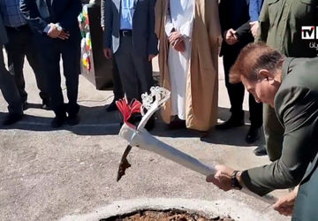 مراسم کلنگ‌زنی مدرسه خیر ساز ۶ کلاسه نرجس خاتون در داریون 