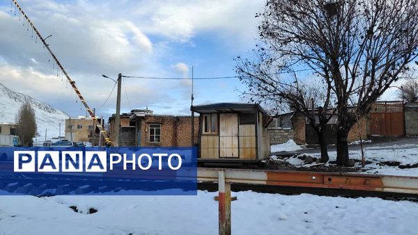 بارش اولین برف پاییزی در روستای نورآباد شازند
