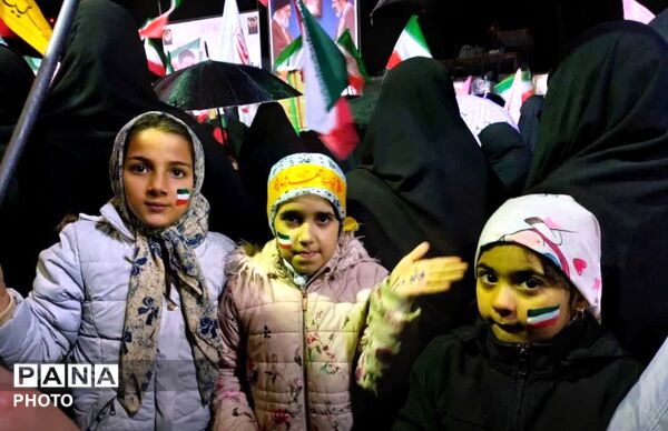 مردمی که هیچوقت میادین را خالی نمی کنند