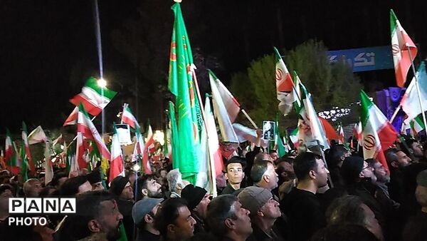 تشییع پیکر شهید رضا روزگرد در نیشابور