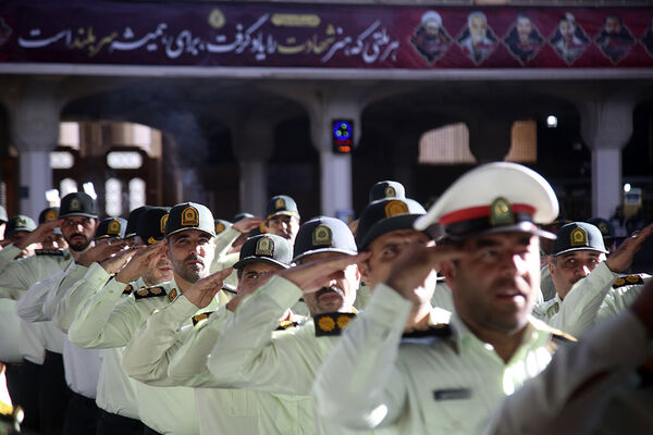 آیین گرامیداشت سالروز طوفان الاقصی با حضور کارکنان پلیس در قم