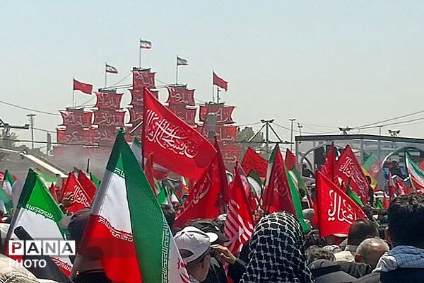  میدان انقلاب گواه بر پیمانی ناگسستنی